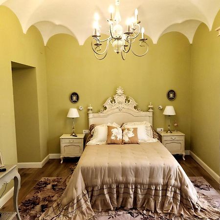Hotel Boutique Iulia 5 Estrellas Medina de las Torres エクステリア 写真