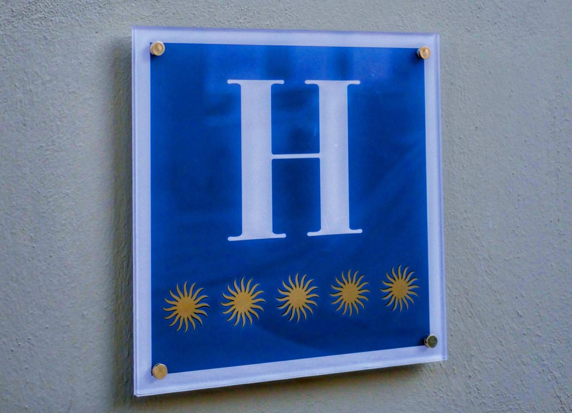 Hotel Boutique Iulia 5 Estrellas Medina de las Torres エクステリア 写真