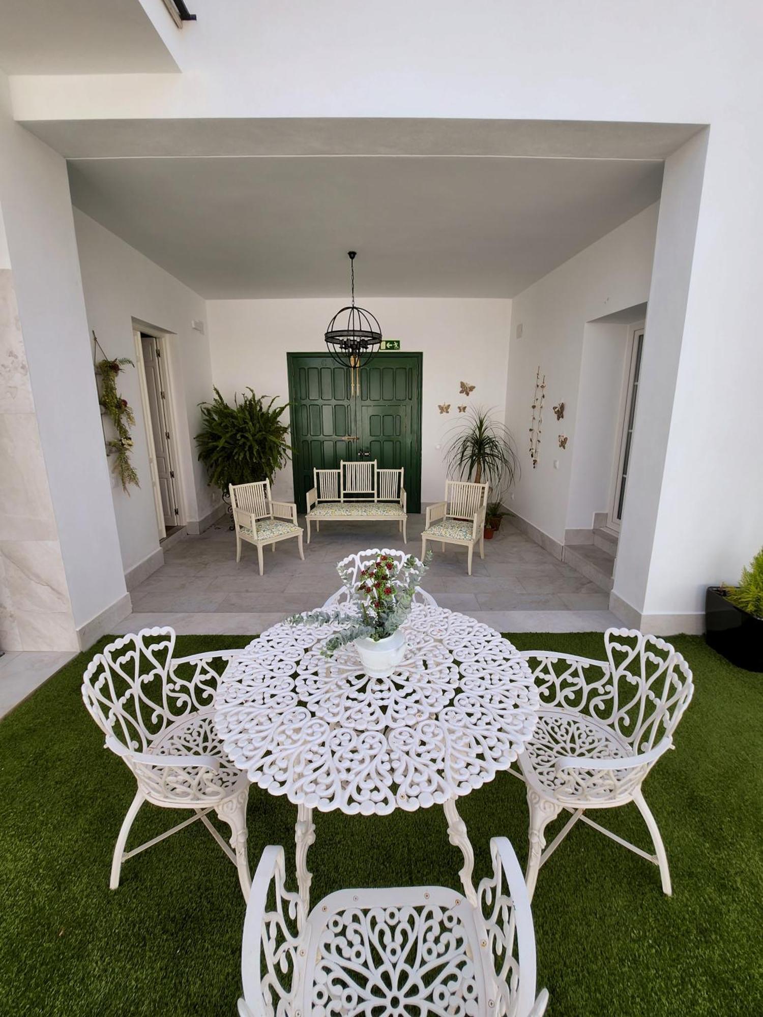 Hotel Boutique Iulia 5 Estrellas Medina de las Torres エクステリア 写真